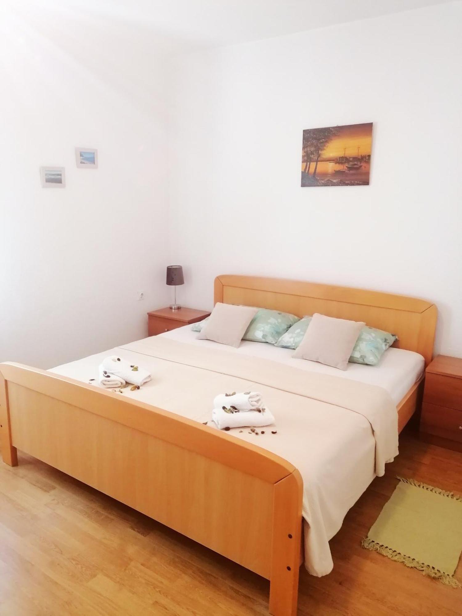 Apartman Volarevic Donji Karin Zewnętrze zdjęcie