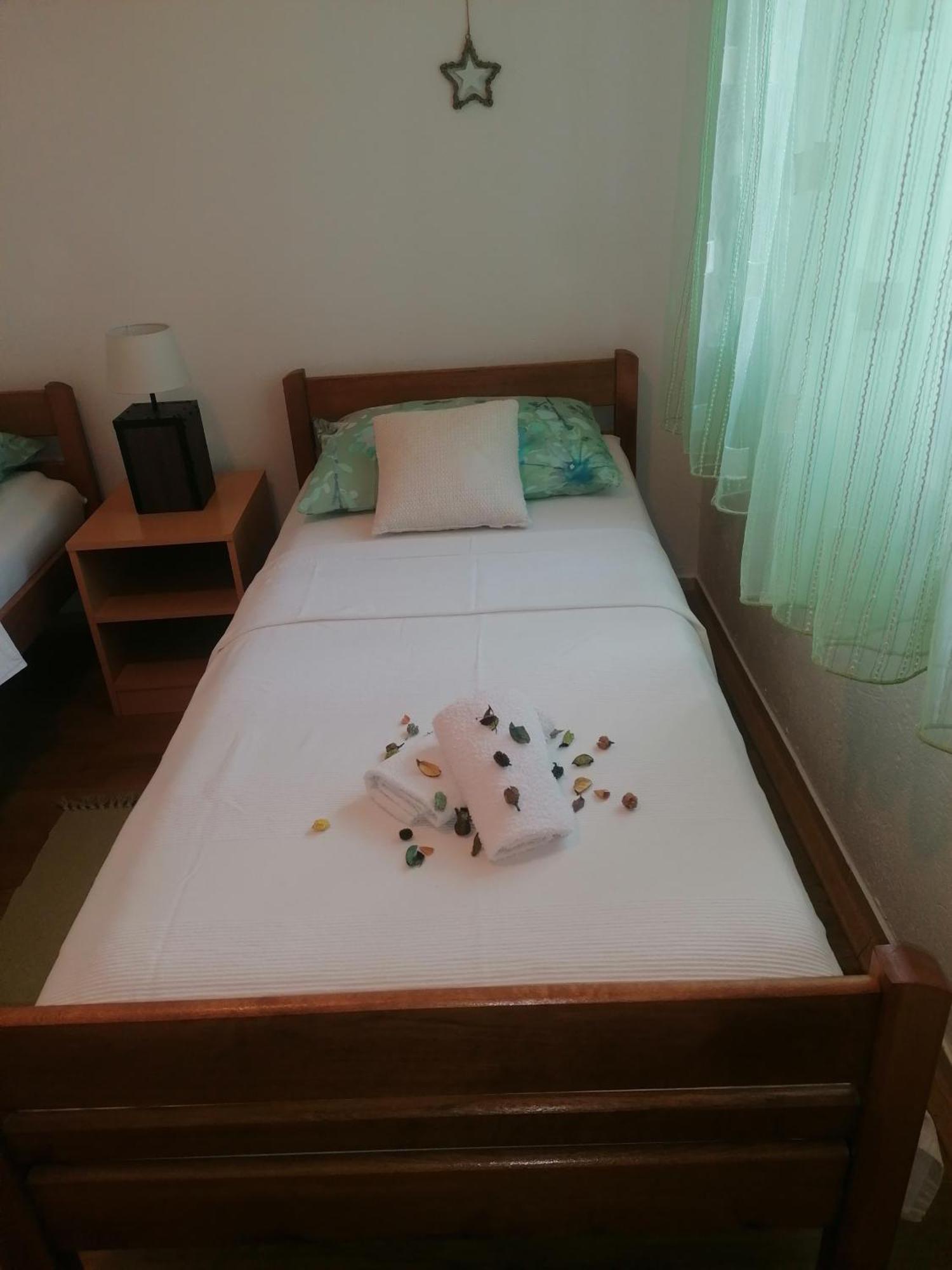 Apartman Volarevic Donji Karin Zewnętrze zdjęcie