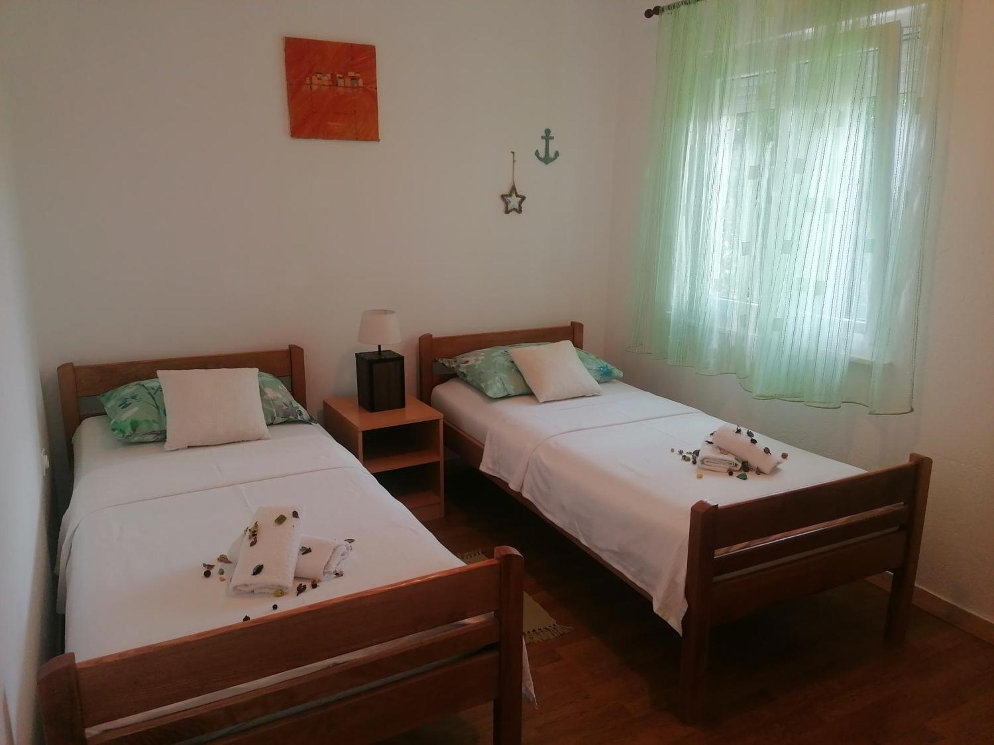 Apartman Volarevic Donji Karin Zewnętrze zdjęcie